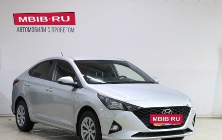 Hyundai Solaris II рестайлинг, 2021 год, 1 639 000 рублей, 3 фотография