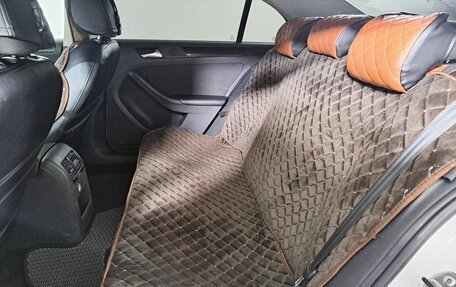 Volkswagen Jetta VI, 2012 год, 999 000 рублей, 12 фотография