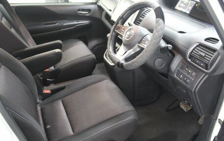 Nissan Serena IV, 2016 год, 1 820 000 рублей, 21 фотография