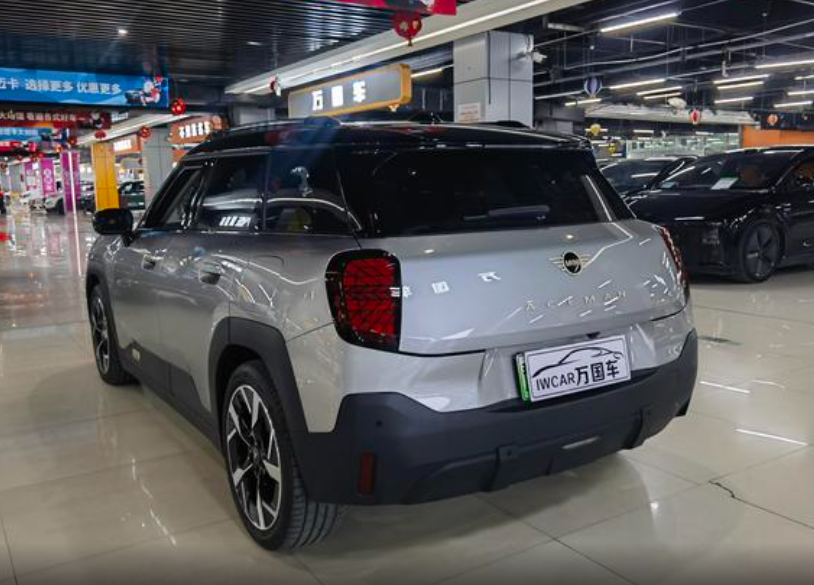 MINI John Cooper Works Paceman, 2024 год, 4 040 000 рублей, 8 фотография