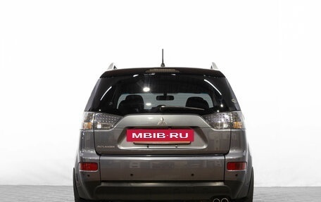 Mitsubishi Outlander III рестайлинг 3, 2007 год, 1 399 000 рублей, 6 фотография