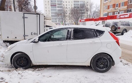 Hyundai Solaris II рестайлинг, 2013 год, 1 000 000 рублей, 1 фотография