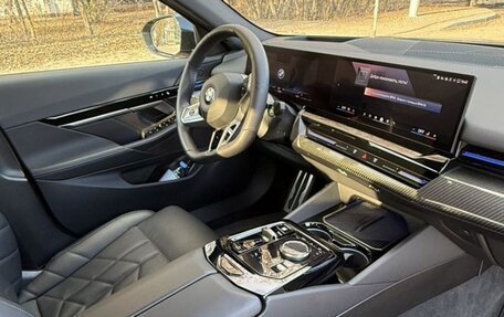 BMW 5 серия, 2024 год, 8 000 000 рублей, 9 фотография