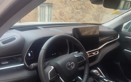 Toyota Highlander, 2025 год, 5 250 000 рублей, 4 фотография