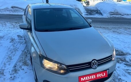 Volkswagen Polo VI (EU Market), 2012 год, 785 000 рублей, 2 фотография