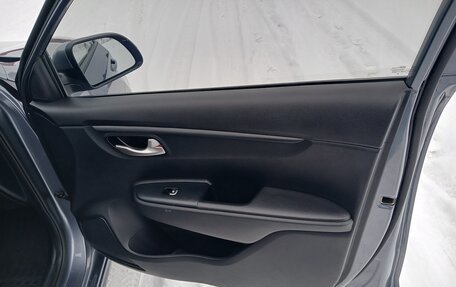 KIA Rio IV, 2019 год, 1 374 000 рублей, 18 фотография