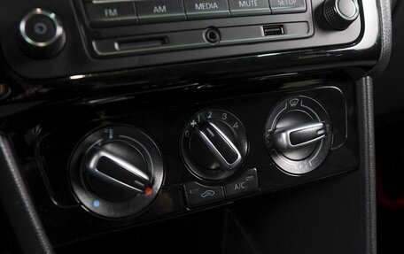 Volkswagen Polo VI (EU Market), 2017 год, 950 000 рублей, 16 фотография