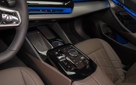 BMW 5 серия, 2025 год, 7 900 000 рублей, 11 фотография