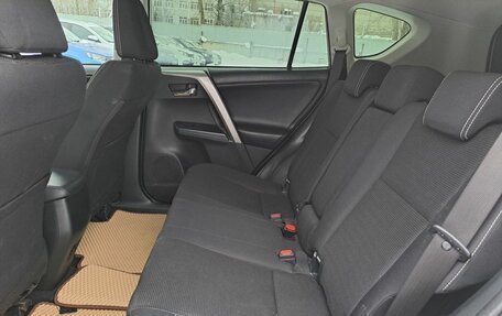 Toyota RAV4, 2017 год, 2 616 000 рублей, 12 фотография