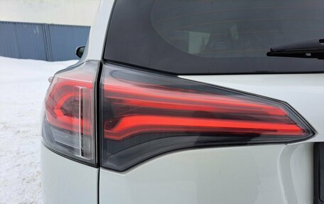 Toyota RAV4, 2017 год, 2 616 000 рублей, 9 фотография