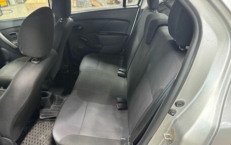 Renault Logan II, 2019 год, 635 000 рублей, 7 фотография