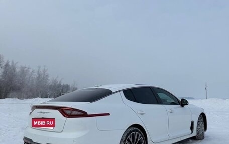 KIA Stinger I, 2018 год, 1 960 000 рублей, 3 фотография