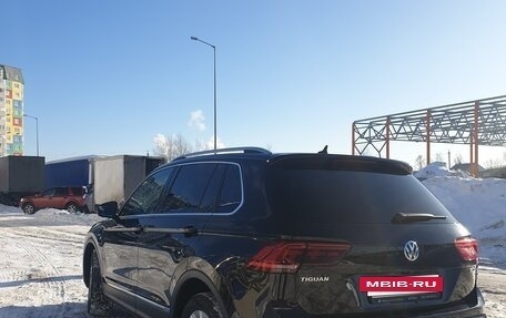 Volkswagen Tiguan II, 2018 год, 2 750 000 рублей, 6 фотография