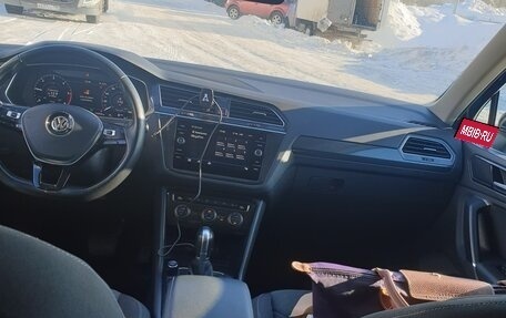 Volkswagen Tiguan II, 2018 год, 2 750 000 рублей, 17 фотография