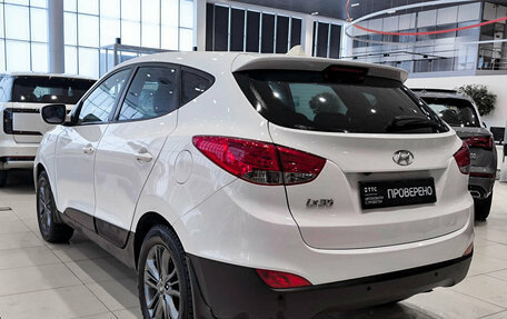 Hyundai ix35 I рестайлинг, 2015 год, 1 550 000 рублей, 11 фотография