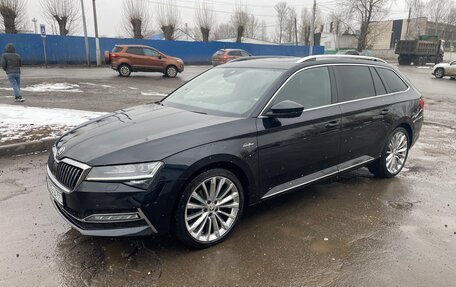 Skoda Superb III рестайлинг, 2021 год, 4 000 000 рублей, 3 фотография