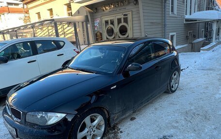 BMW 1 серия, 2008 год, 800 000 рублей, 3 фотография