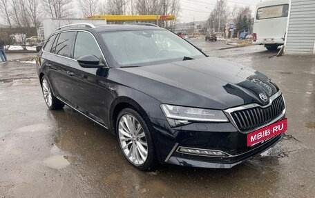 Skoda Superb III рестайлинг, 2021 год, 4 000 000 рублей, 4 фотография