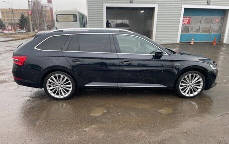 Skoda Superb III рестайлинг, 2021 год, 4 000 000 рублей, 6 фотография