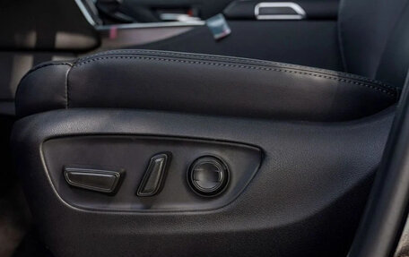 Toyota Land Cruiser, 2026 год, 12 420 000 рублей, 16 фотография