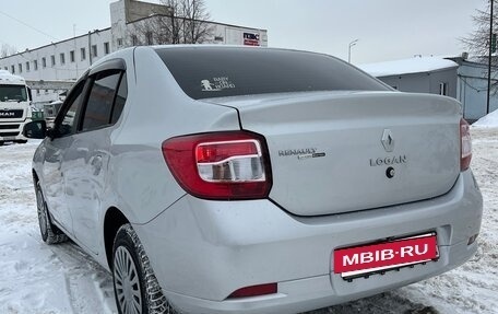 Renault Logan II, 2016 год, 465 000 рублей, 3 фотография