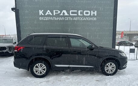 Mitsubishi Outlander III рестайлинг 3, 2016 год, 1 780 000 рублей, 4 фотография