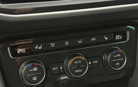 Volkswagen Tiguan II, 2018 год, 2 599 000 рублей, 17 фотография