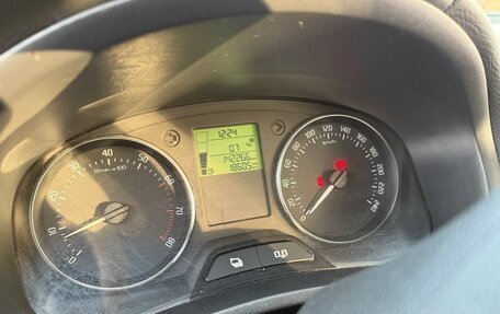 Skoda Fabia II, 2011 год, 800 000 рублей, 6 фотография