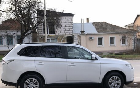 Mitsubishi Outlander III рестайлинг 3, 2012 год, 1 200 000 рублей, 3 фотография