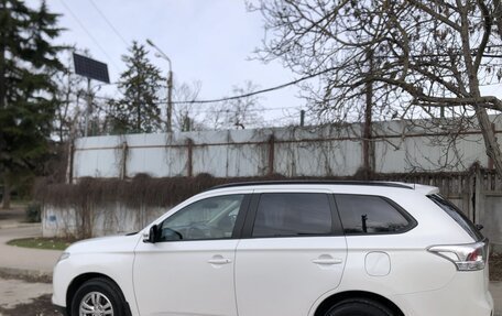 Mitsubishi Outlander III рестайлинг 3, 2012 год, 1 200 000 рублей, 15 фотография