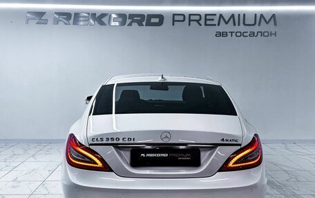 Mercedes-Benz CLS, 2014 год, 2 700 000 рублей, 31 фотография