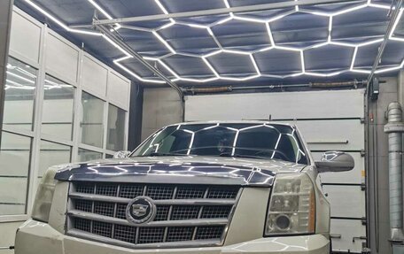 Cadillac Escalade III, 2008 год, 1 500 000 рублей, 1 фотография
