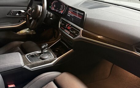 BMW 3 серия, 2020 год, 3 950 000 рублей, 21 фотография