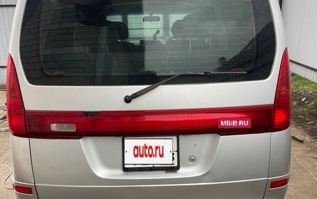 Nissan Serena II, 2001 год, 500 000 рублей, 4 фотография