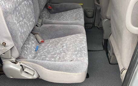 Nissan Serena II, 2001 год, 500 000 рублей, 10 фотография