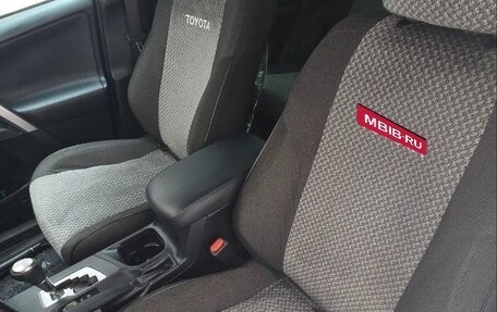 Toyota RAV4, 2017 год, 2 450 000 рублей, 9 фотография