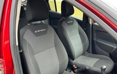 Renault Logan II, 2020 год, 1 550 000 рублей, 7 фотография