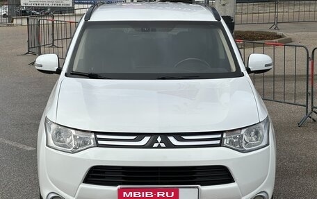 Mitsubishi Outlander III рестайлинг 3, 2013 год, 1 497 000 рублей, 7 фотография