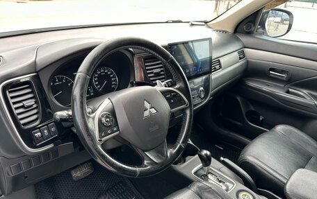 Mitsubishi Outlander III рестайлинг 3, 2013 год, 1 497 000 рублей, 15 фотография