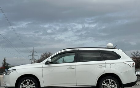 Mitsubishi Outlander III рестайлинг 3, 2013 год, 1 497 000 рублей, 22 фотография