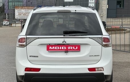 Mitsubishi Outlander III рестайлинг 3, 2013 год, 1 497 000 рублей, 28 фотография