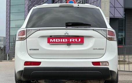 Mitsubishi Outlander III рестайлинг 3, 2013 год, 1 497 000 рублей, 27 фотография