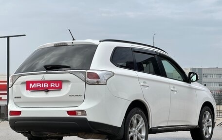 Mitsubishi Outlander III рестайлинг 3, 2013 год, 1 497 000 рублей, 30 фотография