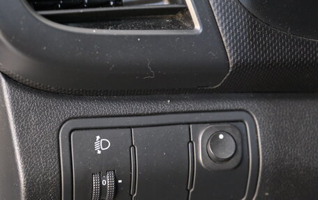 Hyundai Solaris II рестайлинг, 2012 год, 869 000 рублей, 10 фотография