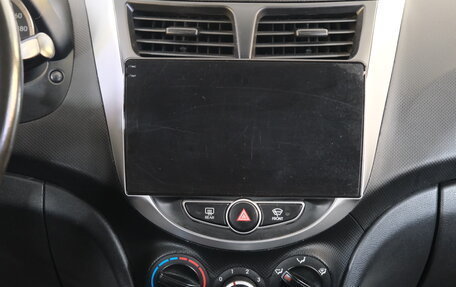 Hyundai Solaris II рестайлинг, 2012 год, 869 000 рублей, 18 фотография