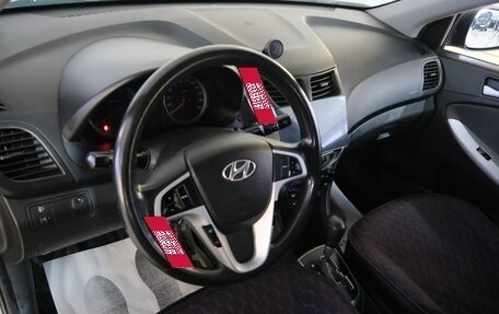 Hyundai Solaris II рестайлинг, 2012 год, 869 000 рублей, 11 фотография