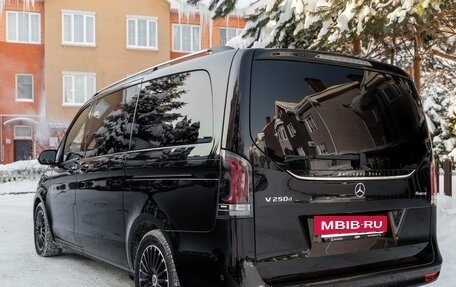 Mercedes-Benz V-Класс, 2024 год, 9 830 000 рублей, 7 фотография