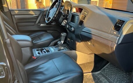 Mitsubishi Pajero IV, 2011 год, 2 200 000 рублей, 7 фотография