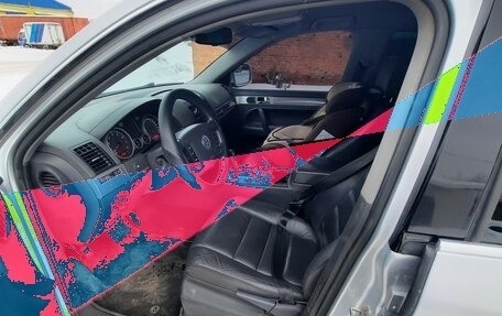 Volkswagen Touareg III, 2006 год, 1 300 000 рублей, 6 фотография