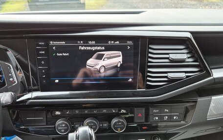 Volkswagen Multivan T6 рестайлинг, 2021 год, 3 900 000 рублей, 10 фотография